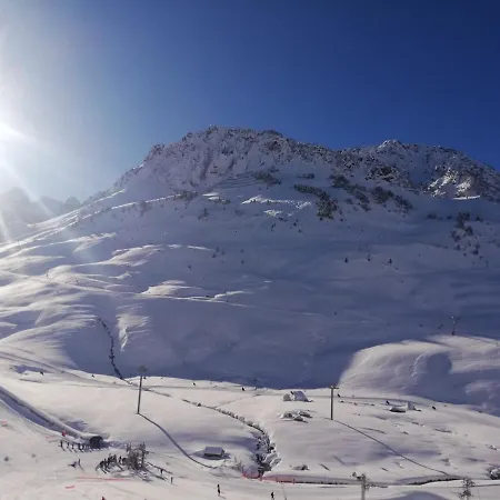 De Montagne Familial