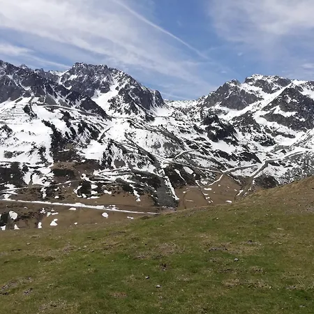 Au Pied Des Pistes *